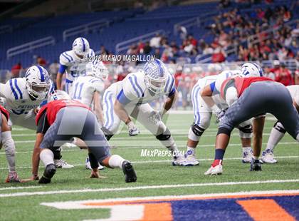 Thumbnail 1 in Veterans Memorial vs Veterans Memorial (UIL 5A Region Playoff) photogallery.