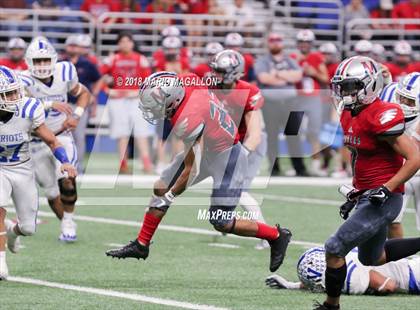 Thumbnail 2 in Veterans Memorial vs Veterans Memorial (UIL 5A Region Playoff) photogallery.