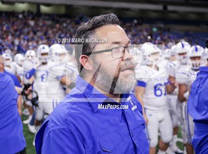 Thumbnail 3 in Veterans Memorial vs Veterans Memorial (UIL 5A Region Playoff) photogallery.