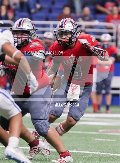Thumbnail 2 in Veterans Memorial vs Veterans Memorial (UIL 5A Region Playoff) photogallery.