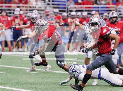 Thumbnail 1 in Veterans Memorial vs Veterans Memorial (UIL 5A Region Playoff) photogallery.
