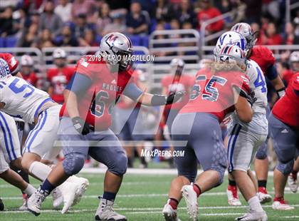 Thumbnail 3 in Veterans Memorial vs Veterans Memorial (UIL 5A Region Playoff) photogallery.