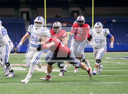 Thumbnail 1 in Veterans Memorial vs Veterans Memorial (UIL 5A Region Playoff) photogallery.