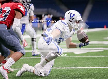 Thumbnail 3 in Veterans Memorial vs Veterans Memorial (UIL 5A Region Playoff) photogallery.