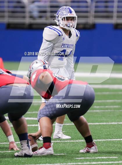 Thumbnail 2 in Veterans Memorial vs Veterans Memorial (UIL 5A Region Playoff) photogallery.