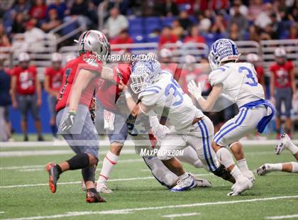 Thumbnail 2 in Veterans Memorial vs Veterans Memorial (UIL 5A Region Playoff) photogallery.