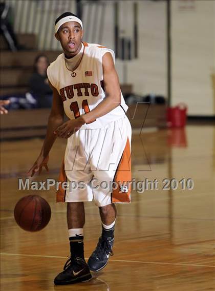 Thumbnail 1 in Hutto vs Johnson (Texas 4A Region 4 Bi-District) photogallery.