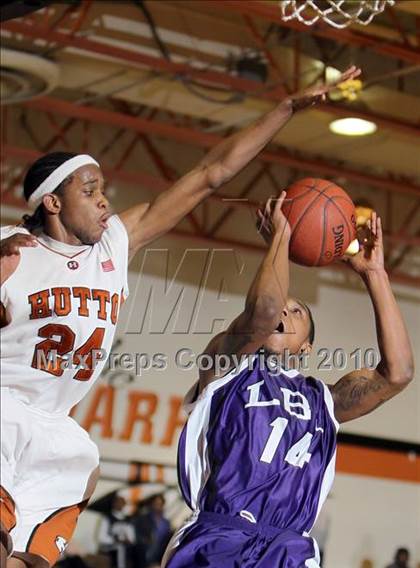 Thumbnail 3 in Hutto vs Johnson (Texas 4A Region 4 Bi-District) photogallery.