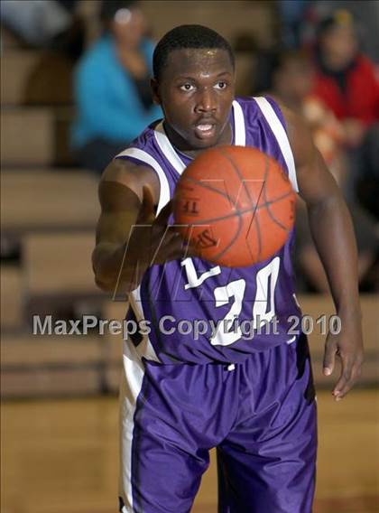 Thumbnail 3 in Hutto vs Johnson (Texas 4A Region 4 Bi-District) photogallery.
