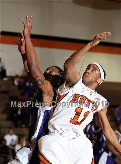 Thumbnail 3 in Hutto vs Johnson (Texas 4A Region 4 Bi-District) photogallery.