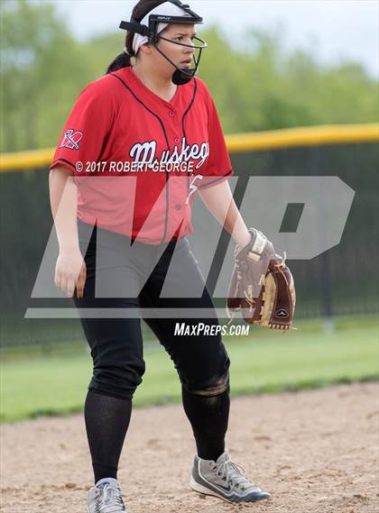 Thumbnail 2 in Arrowhead @ Muskego photogallery.