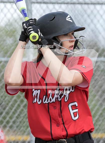 Thumbnail 2 in Arrowhead @ Muskego photogallery.