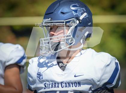 Thumbnail 1 in Centennial vs Sierra Canyon (Honor Bowl) photogallery.