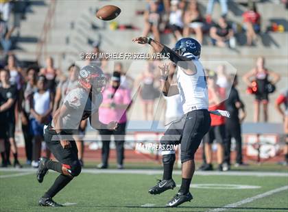 Thumbnail 1 in Centennial vs Sierra Canyon (Honor Bowl) photogallery.