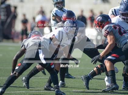 Thumbnail 1 in Centennial vs Sierra Canyon (Honor Bowl) photogallery.