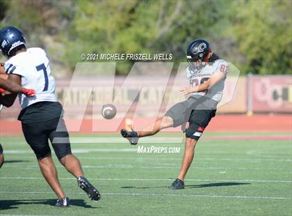 Thumbnail 3 in Centennial vs Sierra Canyon (Honor Bowl) photogallery.