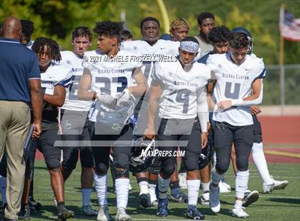 Thumbnail 2 in Centennial vs Sierra Canyon (Honor Bowl) photogallery.