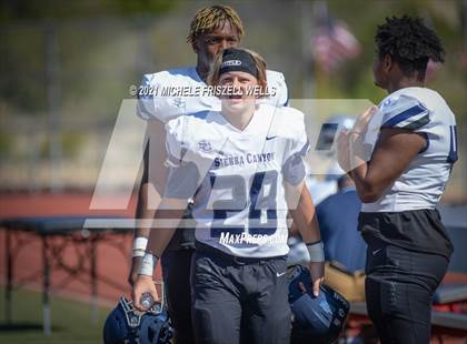 Thumbnail 2 in Centennial vs Sierra Canyon (Honor Bowl) photogallery.