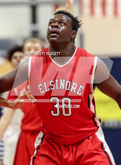 Thumbnail 3 in Elsinore vs. Roosevelt photogallery.