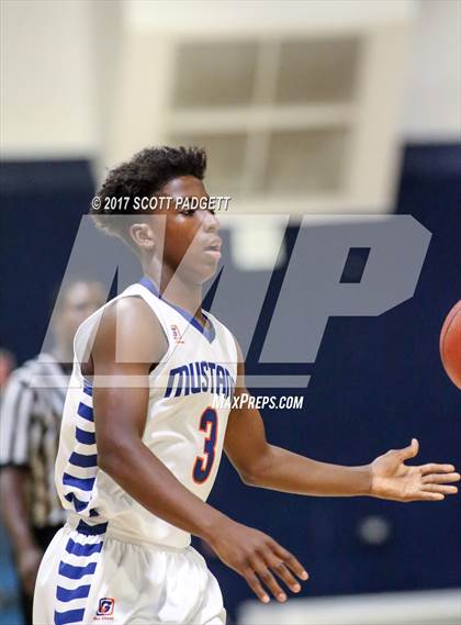 Thumbnail 2 in Elsinore vs. Roosevelt photogallery.