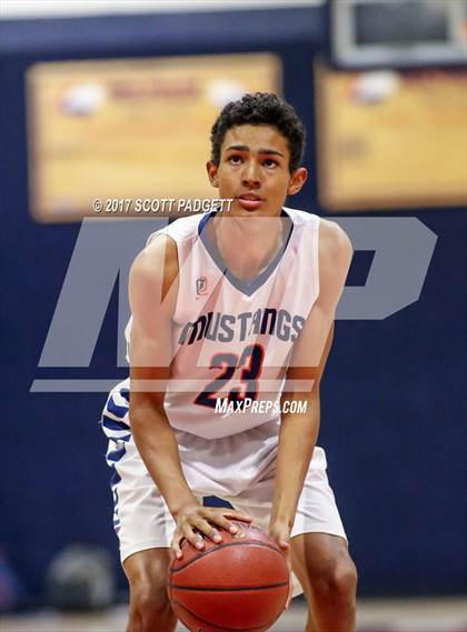 Thumbnail 1 in Elsinore vs. Roosevelt photogallery.