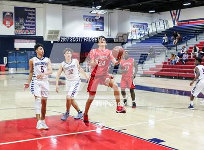 Thumbnail 1 in Elsinore vs. Roosevelt photogallery.