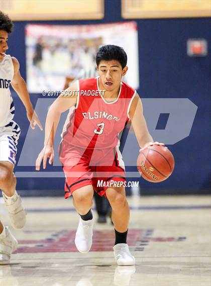 Thumbnail 3 in Elsinore vs. Roosevelt photogallery.