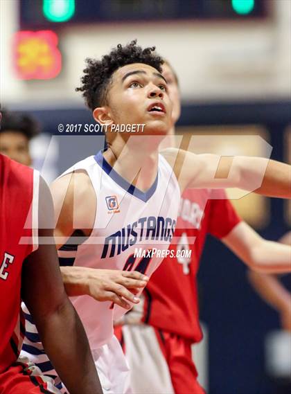 Thumbnail 1 in Elsinore vs. Roosevelt photogallery.