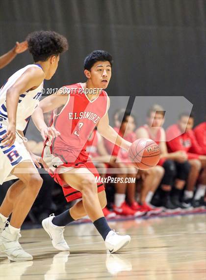 Thumbnail 1 in Elsinore vs. Roosevelt photogallery.