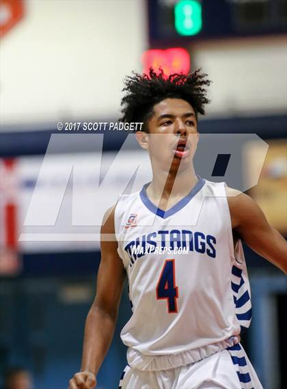 Thumbnail 1 in Elsinore vs. Roosevelt photogallery.