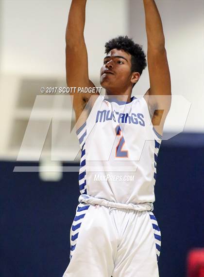 Thumbnail 1 in Elsinore vs. Roosevelt photogallery.