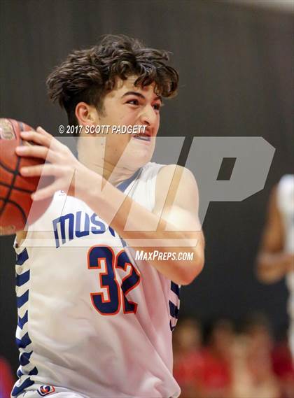 Thumbnail 3 in Elsinore vs. Roosevelt photogallery.