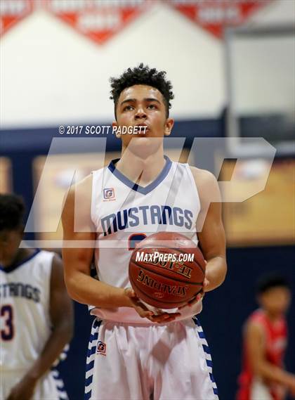 Thumbnail 1 in Elsinore vs. Roosevelt photogallery.