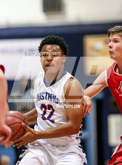 Thumbnail 1 in Elsinore vs. Roosevelt photogallery.