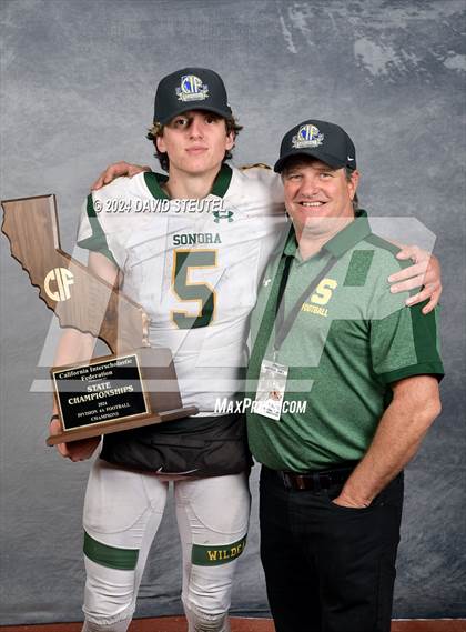 Thumbnail 2 in Sonora (CIF State Div. 4-A Awards) photogallery.