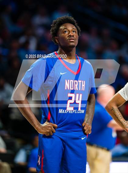 Thumbnail 1 in New Hanover vs North Mecklenburg (NCHSAA 4A Final) photogallery.