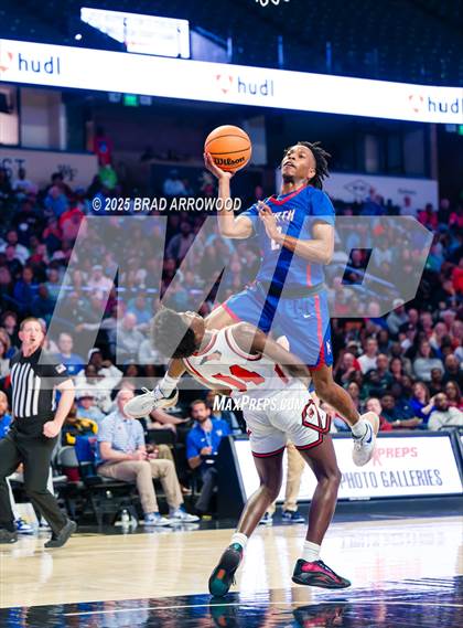 Thumbnail 2 in New Hanover vs North Mecklenburg (NCHSAA 4A Final) photogallery.