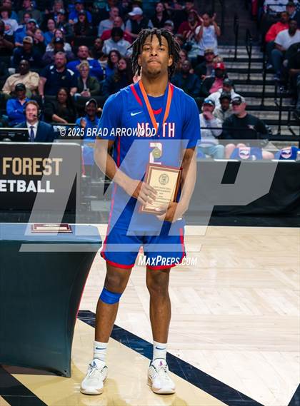 Thumbnail 3 in New Hanover vs North Mecklenburg (NCHSAA 4A Final) photogallery.