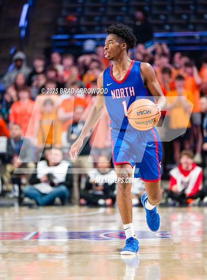 Thumbnail 1 in New Hanover vs North Mecklenburg (NCHSAA 4A Final) photogallery.