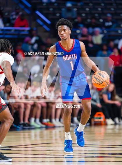 Thumbnail 1 in New Hanover vs North Mecklenburg (NCHSAA 4A Final) photogallery.
