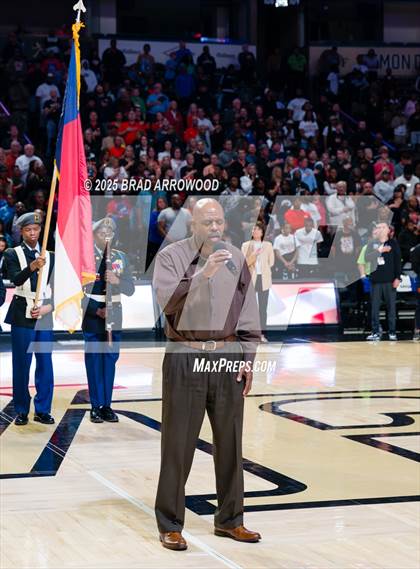Thumbnail 1 in New Hanover vs North Mecklenburg (NCHSAA 4A Final) photogallery.