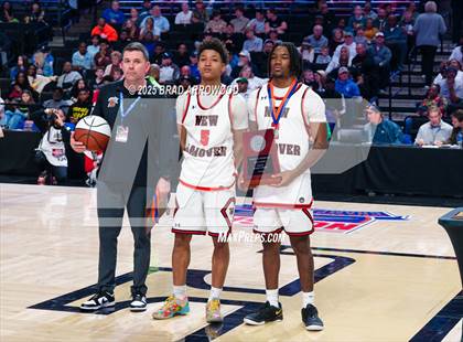Thumbnail 2 in New Hanover vs North Mecklenburg (NCHSAA 4A Final) photogallery.
