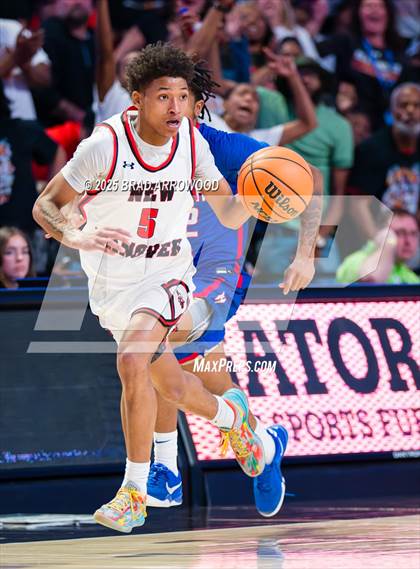 Thumbnail 3 in New Hanover vs North Mecklenburg (NCHSAA 4A Final) photogallery.