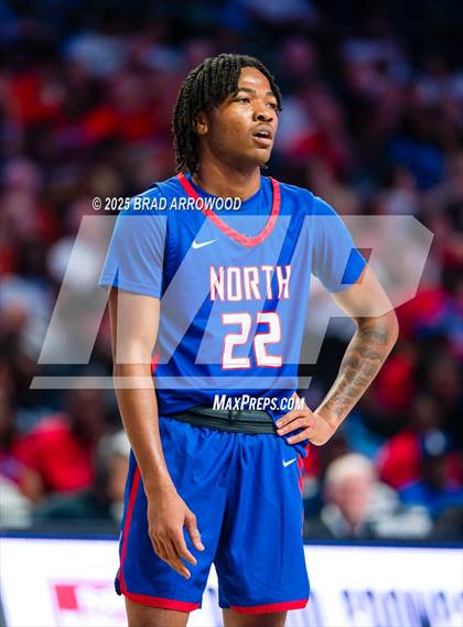 Thumbnail 1 in New Hanover vs North Mecklenburg (NCHSAA 4A Final) photogallery.