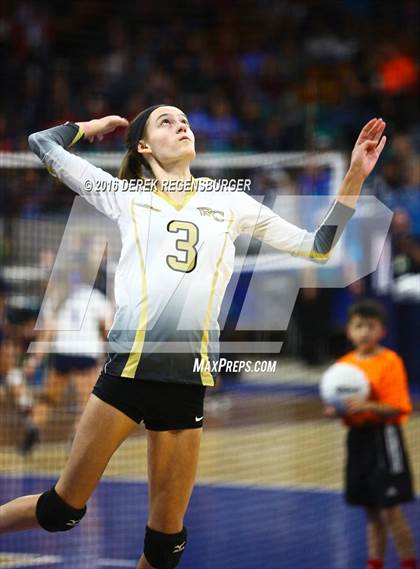 Thumbnail 3 in Legend vs Rock Canyon (CHSAA 5A Playoff) photogallery.