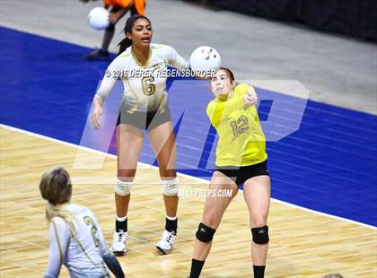 Thumbnail 1 in Legend vs Rock Canyon (CHSAA 5A Playoff) photogallery.