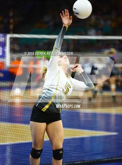 Thumbnail 3 in Legend vs Rock Canyon (CHSAA 5A Playoff) photogallery.