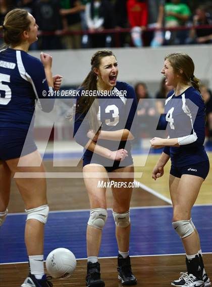 Thumbnail 2 in Legend vs Rock Canyon (CHSAA 5A Playoff) photogallery.