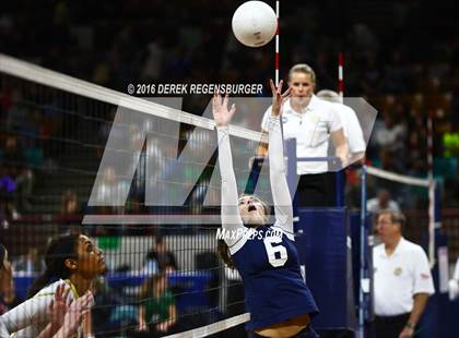 Thumbnail 1 in Legend vs Rock Canyon (CHSAA 5A Playoff) photogallery.