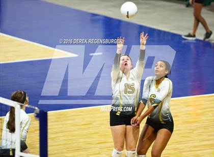 Thumbnail 2 in Legend vs Rock Canyon (CHSAA 5A Playoff) photogallery.